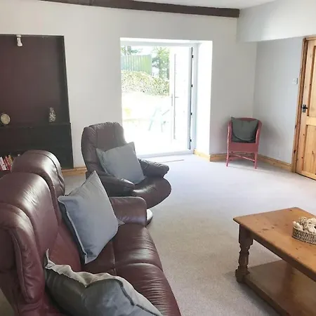Дом отдыха Hayfellside Cottage, Sleep 6,3 Bedrooms Кендал